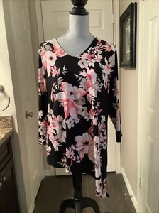 Chico’s size 3 XL Black Pink Floral Asymmetrical tunic 3/4 sleeve Asymmetrical - Picture 1 of 7