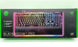 Clavier de jeu Razer BlackWidow V4 Pro 8 touches macro commutateurs verts RGB FR - Photo 1/4