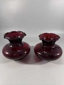 Set Of 2 Vintage Anchor Hocking Royal Ruby Red Glass 3.5" Ruffled Squat Vase's - Picture 1 of 13