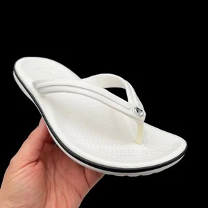 Crocs Womens Flip Flop Sandal Size 6 White Lightweight Water Friendly & Comfy - Picture 1 of 13