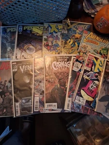 Comic Konvolut 30 Comics, Marvel, DC, Valient, DC Black Label - Bild 1 von 3