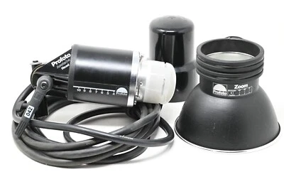 Cabezal de lámpara Profoto Acute2 D4 con reflector de zoom Profoto 45-105 #042 Foto 1 de 4