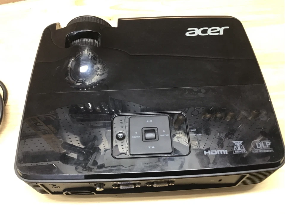 ACER Model X1220H DLP Projector 3D HDMI W/Power Cord 2527 HOURS - Image 1 of 4