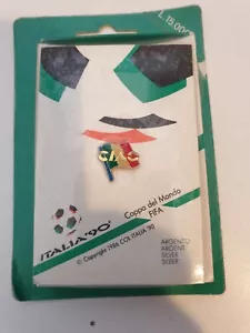 Pin Spilla Ciao Bandiera Italia 90 Coppa del Mondo Fifa in Argento Silver - Bild 1 von 3