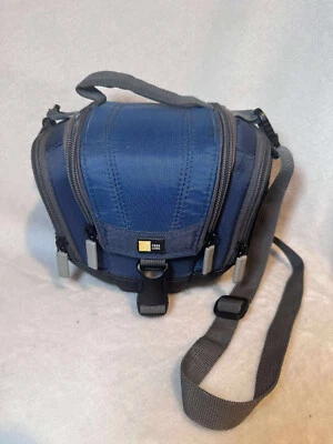 Case Logic DSLR Camera Bag Blue – Padded Travel Shoulder Bag with Black Straps - Image 1 of 4