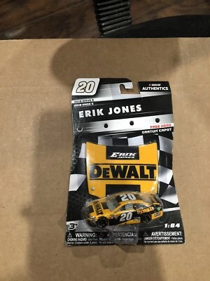 Erik Jones #20 Dewalt 2018 Wave 5 Toyota Camry escala 1:64 NASCAR diecast Foto 1 de 4