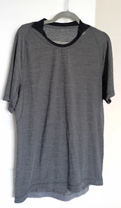 Lululemon Men Heathered Gray Black Assert Tech Short Sleeve Shirt Top L Workout - Picture 1 of 4