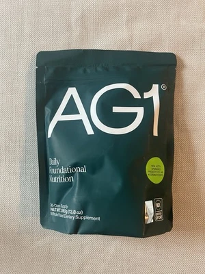 AG1 Daily Foundational Nutrition Verdes Polvo Fórmula Clásica - 13,8 OZ Foto 1 de 2