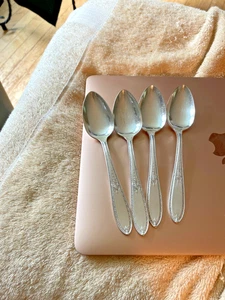 Roger Bros And Sons Flatware Teaspoons Four Silverplate 7-12-25-6 - Picture 1 of 1