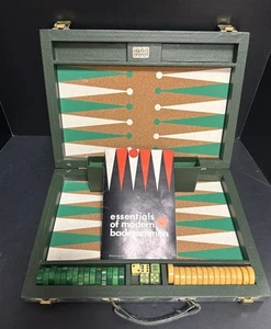 All-Mart Backgammon Set Bakelite Checkers Dice Heines House Manual Suitcase 1975 - Picture 1 of 12