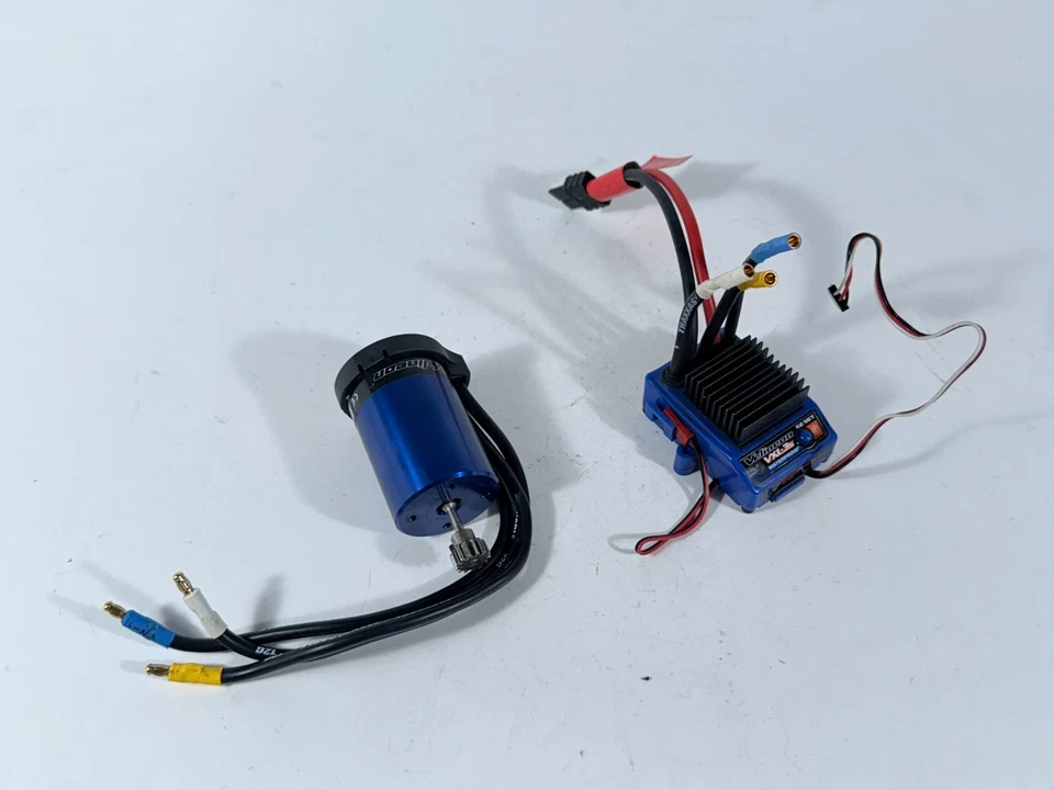 Traxxas Velineon VXL-3S (2-Pole) ESC and Motor Waterproof Brushless Slash 4x4 - Image 1 of 4