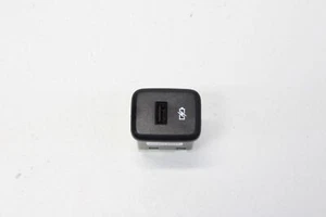 2018-2023 CHEVROLET TRAVERSE FRONT CENTER CONSOLE POWER USB PORT OUTLET OEM - Picture 1 of 7
