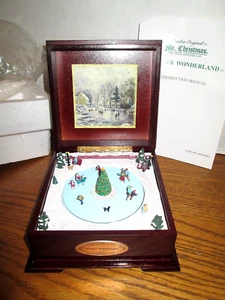 Classic Treasures Animierte Holz Spieluhr * Winter Wonderland" * Neu im Karton - Bild 1 von 9