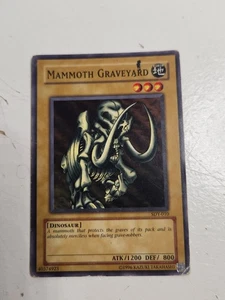 Mammoth Graveyard SDY-010 Starter Deck: Yugi Unlimited|Unlimited Edition - Picture 1 of 2