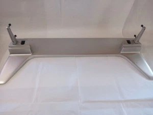 Soporte TV Panasonic con tornillos TBL2AX00011 modelo TH-42PX60U TH-37PX60U envío gratuito - Imagen 1 de 4