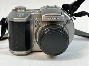 Sony Mavica MVC-CD400 4.0MP Digital Camera Black Silver Pre-Owned Untested No .. - Picture 1 of 16