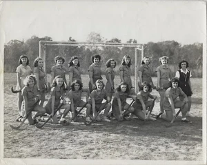 Original Pre-WWII Women's Field Hockey Team Wilmington Delaware Type 1 Photo - Picture 1 of 2