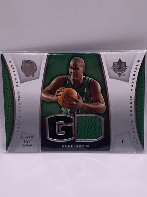 ¡RELIQUIA!  2007-08 Ultimate Collection Materials Glen Davis #ULTR-GD Rookie RC Foto 1 de 2