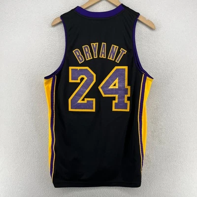 Camiseta KOBE BRYANT Adulto S ADIDAS LAKERS #24 Los Angeles NBA Negra Mamba Foto 1 de 4
