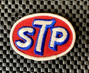 STP RICAMATO CUCITO TOPPA ADDITIVI OLIO MOTORE AUTO 2 3/4" x 2" NOS - Foto 1 di 2