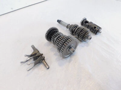 Engranajes y horquillas de cambio Honda Shadow 750 VT750 Phantom Spirit y transmisión Aero Foto 1 de 4