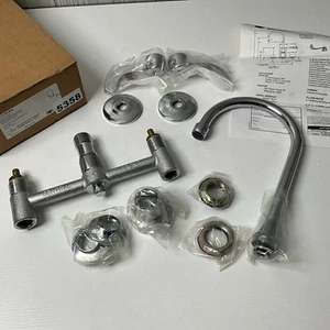 Just Manufacturing J-1174-KS Double Handle Kitchen Faucet CHROME {WHSE2.26A3} - Picture 1 of 7