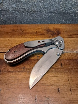 Navaja de bolsillo plegable/bloqueante Sheffield con mango de madera Foto 1 de 3