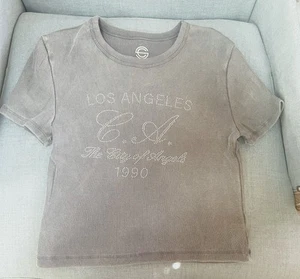 Top Acanalado Gris La Ciudad de los Ángeles Cultura Social Los Ángeles | Talla M - Imagen 1 de 3