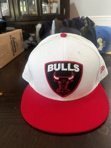 New Era Chicago Bulls Hat Sz 77/8 Worn .goes With Jordan 14s - Picture 1 of 4