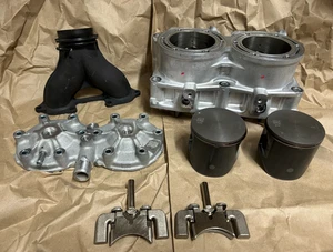 POLARIS RMK 850 PATRIOT TAKE OFF TOP END KIT CYLINDER HEAD PISTONS ENGINE 0 MILE - Picture 1 of 21