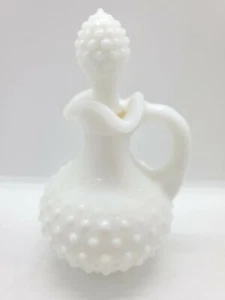 Vintage Avon Fenton Nagellack weiß Milchglas 5,5" Kruzifix mit Stopfen - Bild 1 von 5