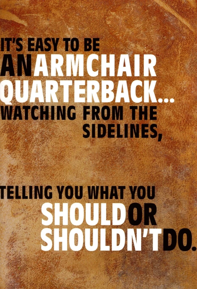 Tarjeta de felicitación de fútbol americano animándote de mariscal de campo de fomento  Foto 1 de 3