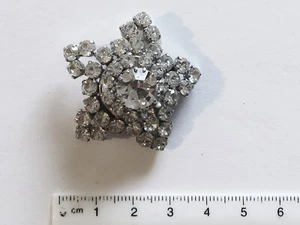 Antiguo broche estrella con pedrería Swarovski - Imagen 1 de 2