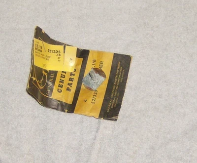 BUY! 1956 PONTIAC NOS GM OEM STAR CHIEF & SAFARI REAR 1/4 TRIM RETAINING CLIP - Image 1 of 3