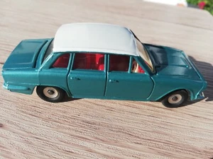 DINKY TOYS TRIUMPH 2000 REF 135 No Spot On/ No Norev/ No Tekno/ No Marklin - Bild 1 von 11
