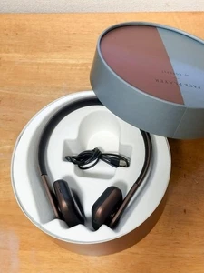 COREFIT FACE PLAYER EMS Gesichtsmassage Pflegegerät Deep Red - Bild 1 von 8