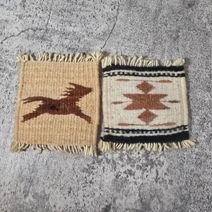 2 Vintage Souvenir Südwesten Gewebte Wolle Tischuntersetzer Verziertes Design Handgewebt - Bild 1 von 6