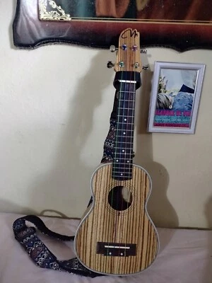 Magma Ukulele Soprano (Used) - Image 1 of 4