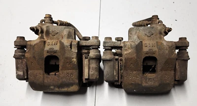 Par completo de pinzas de freno Nissan 300ZX Z31 1984-89 de un solo pistón izquierdo y derecho Foto 1 de 4