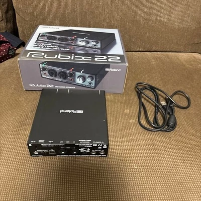 Roland Rubix22 USB 2.0 Audio Interface  - Image 1 of 3