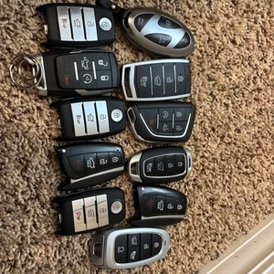 Used 11 Oem Smart Key Remote Fobs Lot Good - Picture 1 of 2