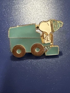 Snoopy Zambonie Vintage Pin - Bild 1 von 5