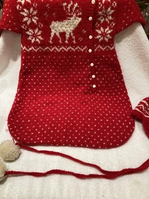 De Colección Tejido Invierno Bunting Blanco Reno San Valentín Rojo Con Sombrero y Pompones Foto 1 de 4