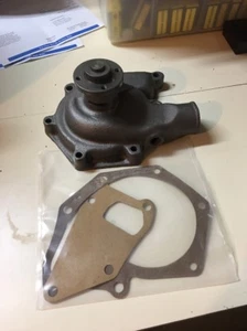 1948-50 Packard Water Pump - Picture 1 of 2
