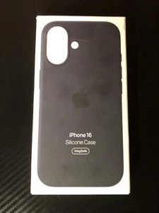 Funda Silicona Negra Apple iPhone 16 Con Magsafe, Esquina Astillada que se muestra en las fotos - Imagen 1 de 12