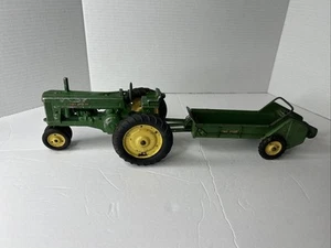 Trattore/spandiletame giocattolo agricolo 1/16 Eska John Deere 60 - Foto 1 di 11