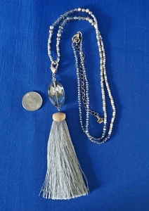 Premier Designs "Dazzled" Rauchkristall matt Silber & Gold Quaste Halskette 32" - Bild 1 von 6