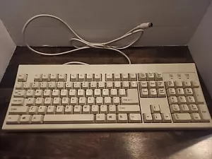 VNTAGE Chicony KB-2961 Keyboard GOOD USED CONDITION TESTED AND WORKING - Picture 1 of 5