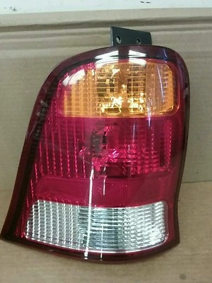 Luz trasera lateral del conductor Ford Windstar 2003  Foto 1 de 3