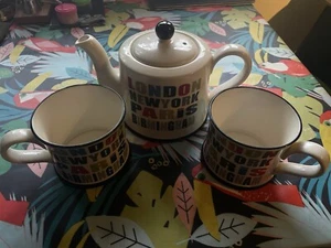 Moorland Teapot and two large pottery mugs - Picture 1 of 5